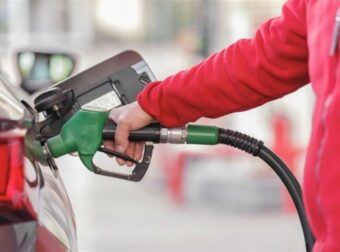 Στα ύψη οι τιμές των καυσίμων: Σε τροχιά πάνω από 2 ευρώ το λίτρο η βενζίνη – Οι εκτιμήσεις για το Πάσχα