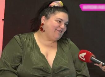 Αφροδίτη Γεροκωνσταντή: «Με κοιτάζω στον καθρέφτη και λέω «φτου σου κουκλάρα μου», δεν έχει σχέση αν είμαι 150 κιλά»