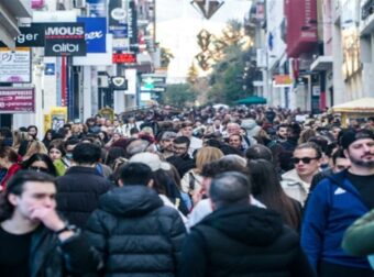Εορταστικό Ωράριο: Πότε αρχίζει και ποιες Κυριακές θα είναι ανοιχτά τα μαγαζιά