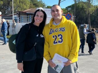 Εύη Βατίδου: Ορκίστηκε σμηνίτης ο γιος της – Η φωτογραφία με την στρατιωτική στολή