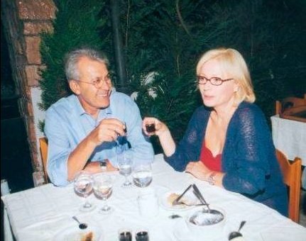 Χώρισαν 22 χρόνια μετά: Ο αστυνομικός πρώην σύζυγος της Αγγελικής Νικολούλη & πατέρας του κούκλου γιου της