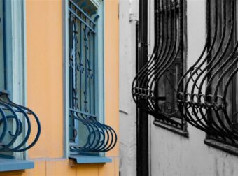 Σε τι χρησιμεύουν οι «καμπύλες» προς τα έξω στα κάγκελα που βλέπουμε σε μερικά παράθυρα