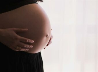Το περίμενε καιρό, θα χαρεί όλη η Ελλάδα: Έγκυος για 1η φορά πασίγνωστη Ελληνίδα παρουσιάστρια, την βλέπουμε στην τηλεόραση