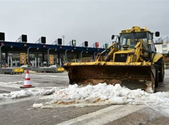 Άρδην αλλαγή του σκηνικού του καιρού: Καταιγίδες, θυελλώδεις άνεμοι και χιόνια από Δευτέρα (23/12) και παραμονή Χριστουγέννων