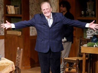 Γιώργος Κωνσταντίνου: «Αν δεν έκανα θέατρο, αυτήν τη στιγμή δεν θα ζούσα καθόλου»