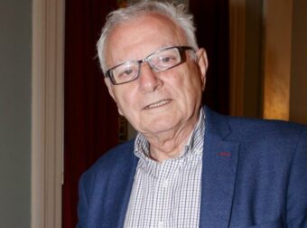Κώστας Χαρδαβέλλας – Αυτός είναι ο «άγνωστος» γιος του Κωνσταντίνος: «Στενοχωρήθηκε που δεν έγινε δημοσιογράφος»