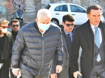 Δίκη Φιλιππίδη: «Η κυρία Παπαχαραλάμπους έχει κάνει αφιερώσεις…» – “Κόλαφος” ο Δημητρακόπουλος