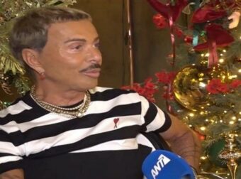 Λάκης Γαβαλάς: «Αισθάνομαι ότι είμαι ένα γκέι άτομο με την έννοια της λέξης χαρούμενο»