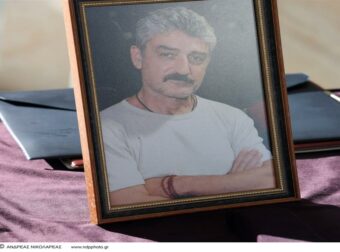 Δημήτρης Ήμελλος: Σε κλίμα συγκίνησης το τελευταίο «αντίο» στο Α’ Νεκροταφείο