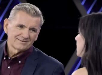 Απίστευτη αποκάλυψη από τον Γιώργο Θαναηλάκη – Αυτός είναι ο λόγος που ο πατέρας του άλλαξε το επίθετό του