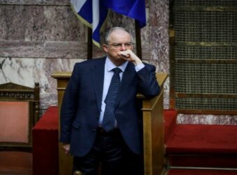 Ο νέος Πρόεδρος της Δημοκρατίας είναι… χιουμορίστας: Οι ατάκες που «έγραψαν» ιστορία μέσα από τα έδρανα του κοινοβουλίου