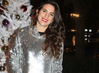 Αναστασία Καίσαρη: Από τον κόσμο των κοσμημάτων στο θεατρικό σανίδι για καλό σκοπό