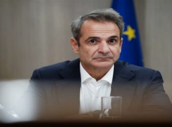 Κυριάκος Μητσοτάκης: «Με θλίψη και σεβασμό αποχαιρετώ τον Κώστα Σημίτη»