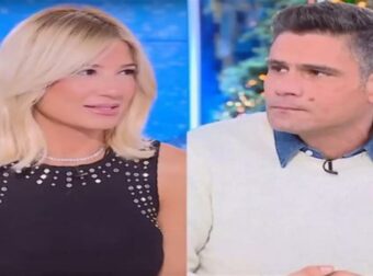 «Κόκκαλο» η Φαίη Σκορδά με τις ατάκες του Δημήτρη Ουγγαρέζου: «Τώρα με έβρισε;»