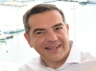 Αλέξης Τσίπρας: Γιατί δεν θα «τιμήσει» τον Κώστα Σημίτη με την παρουσία του στην κηδεία του