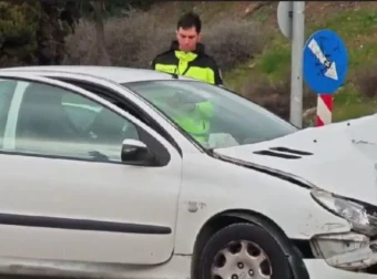 Τροχαίο με τραυματισμένο στην Αλίμου – Κατεχάκη – Κλειστή η δεξιά λωρίδα για αρκετή ώρα.