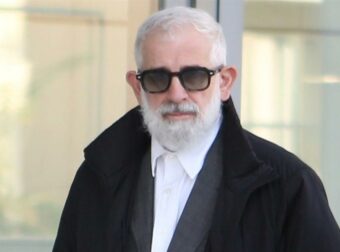 Δίκη Φιλιππίδη – Συγκλονίζει η δεύτερη καταγγέλλουσα: «Δεν καταλάβαινε ότι χτυπιόμουν, ότι ούρλιαζα»
