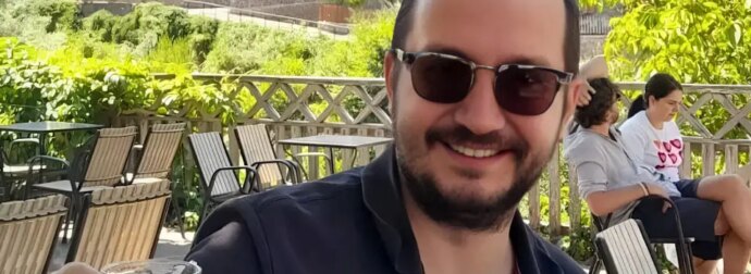 Υπήρξε επεισόδιο με στενό συγγενή του πριν ο Βασίλης Καλογήρου φύγει από το σπίτι