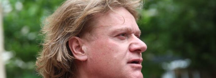 Πέτρος Γαϊτάνος: «Το γονίδιο παίζει ρόλο στην εμφάνισή μου, περπατάω στο βουνό και κάνω ορειβασία»
