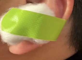 Βάλτε ένα βαμβάκι με Vicks στο αυτί σας για να έχετε αυτό το εντυπωσιακό αποτέλεσμα