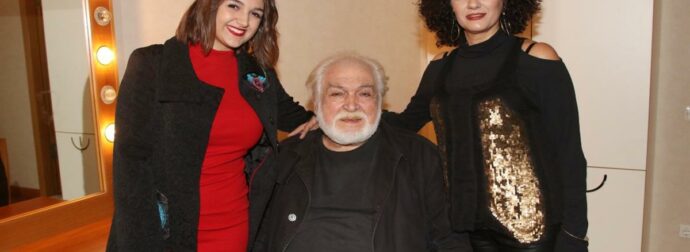 Ηλέκτρα Καζάκου: Ποια είναι η διακριτική κόρη του Κώστα Καζάκου που ακολουθεί τα βήματά του – Πώς είναι σήμερα