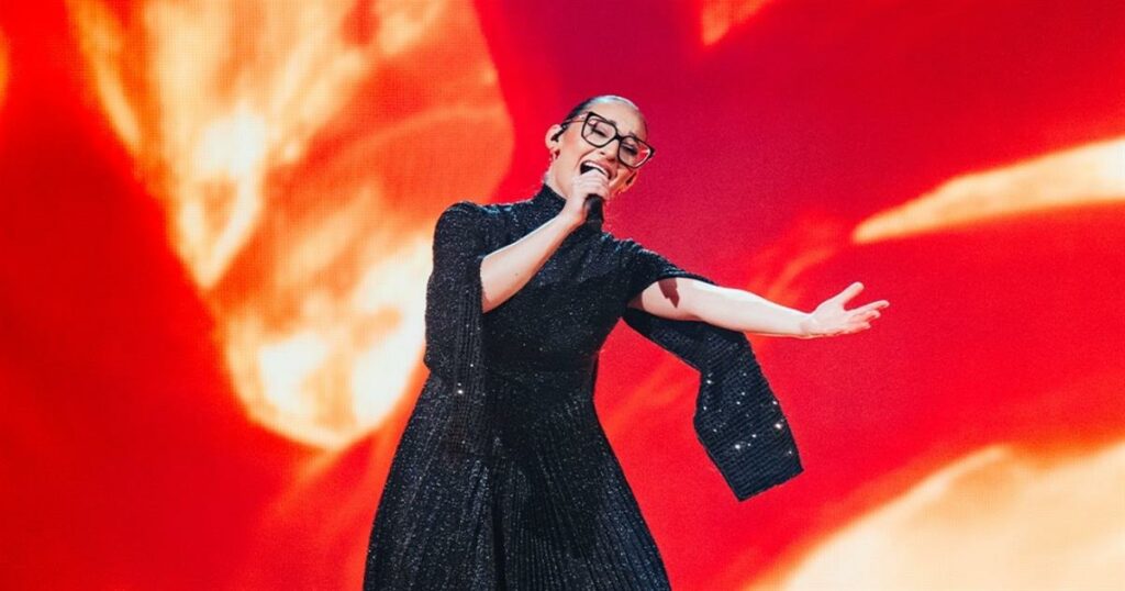 Eurovision 2025: Το μεγάλο επικοινωνιακό λάθος – Η φωτογραφία της Klavdia από την πρόβα που δεν δείχνει τον «αποχωρισμό»