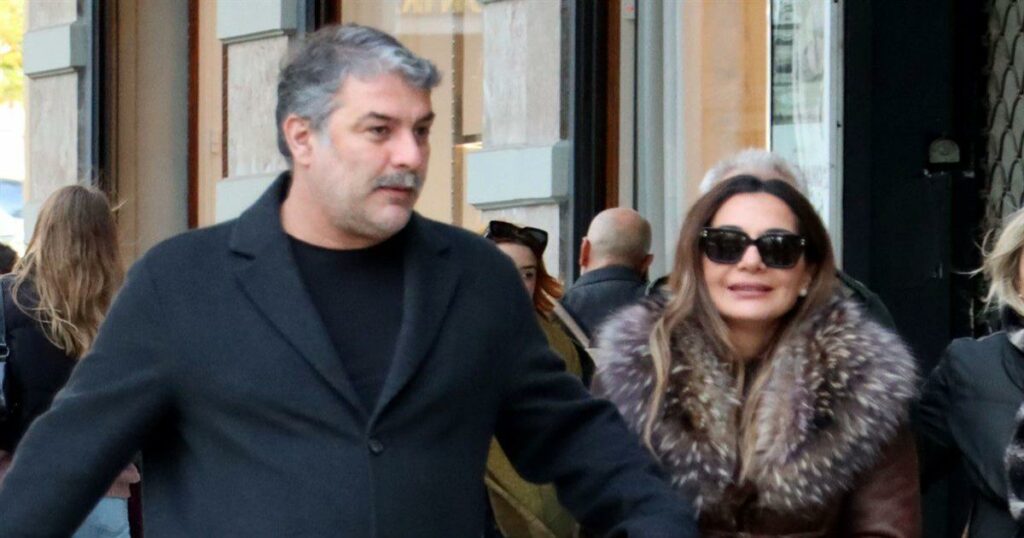 Δέσποινα Βανδή: Μαζί με τον Βασίλη Μπισμπίκη στις πρόβες του στο θέατρο