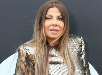 Άντζελα Δημητρίου: «Λιώνει» για την εγγονή της – Η γλυκιά στιγμή που την ταΐζει στο στόμα