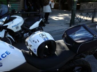 Τσαμπουκάς και ξύλο με μαδέρι στην πολεοδομία – «Έφαγε» μπουνιές και ο Αντιδήμαρχος