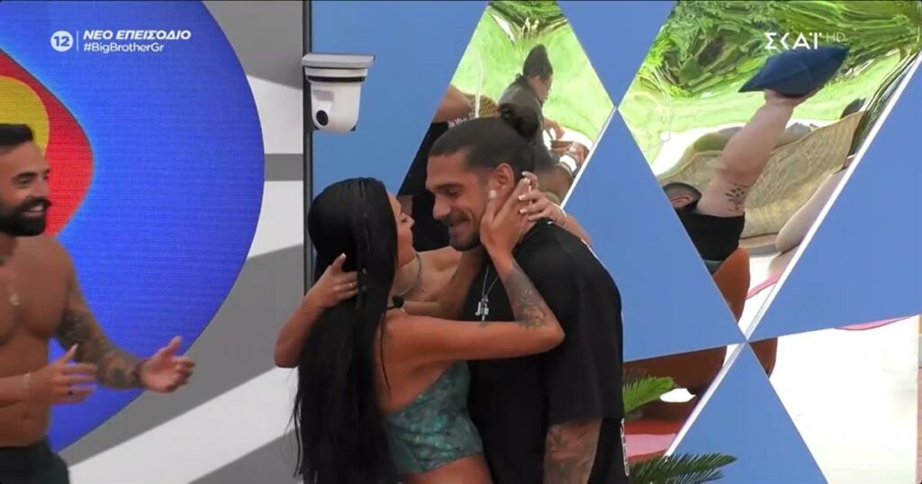 Big Brother: «Ντρέπομαι, σταματήστε!» – Την άρπαξε και την φίλησε πρώτη φορά στο στόμα (Βίντεο)