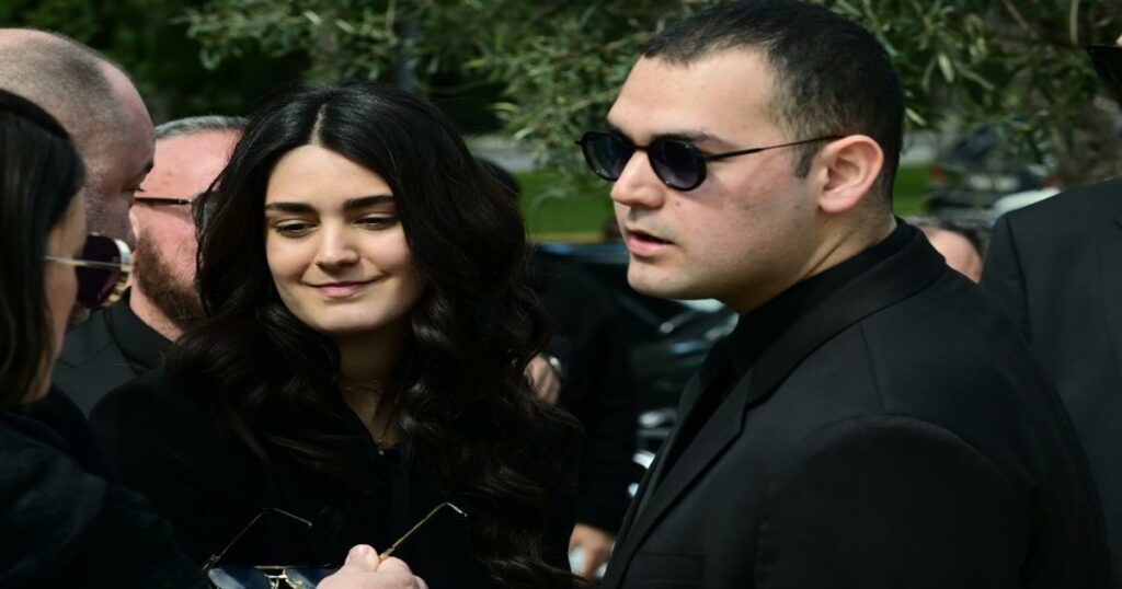 Αυστηρή προειδοποίηση από τα παιδιά του Αλέξη Κούγια: «Σε περίπτωση μη συμμόρφωσης…»