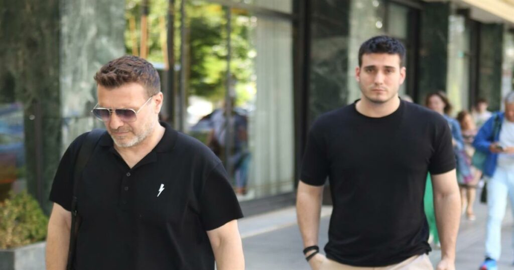 Γιάννης Πλούταρχος: Εκείνος μπροστά και πίσω ο γιος του – Η κοινή έξοδος με τον Γιώργο Κακοσαίο