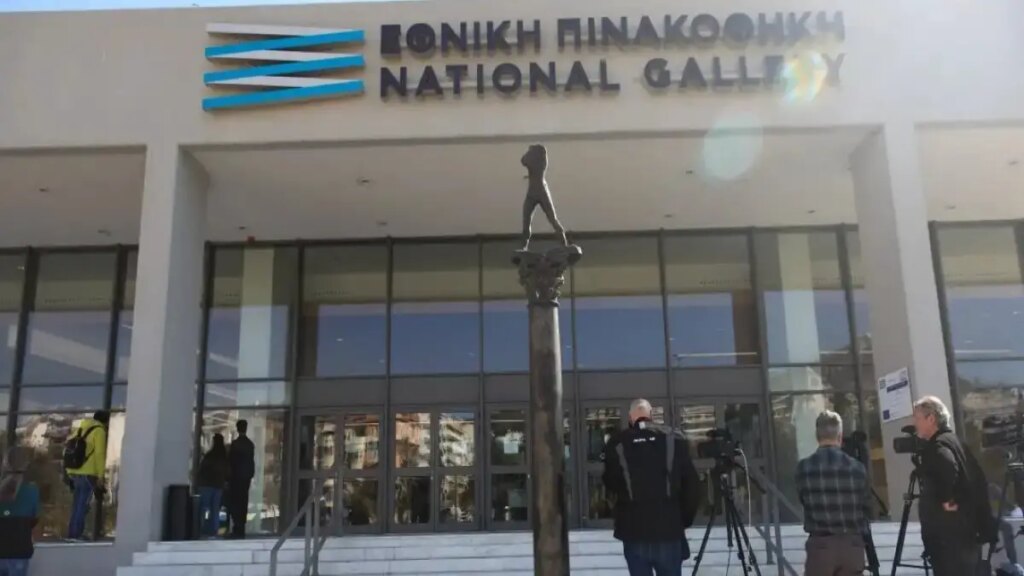 Εθνική Πινακοθήκη: Επιστρέφουν ξανά τα έργα τέχνης του Χριστόφορου Κατσαδιώτη που βανδάλισε ο βουλευτής της Νίκης