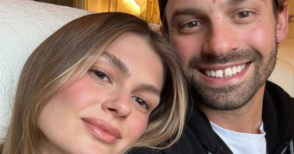 Αμαλία Κωστοπούλου: «2 years going on forever», λέει ενώ ανταλλάζει φιλιά με τον Jake Medwell