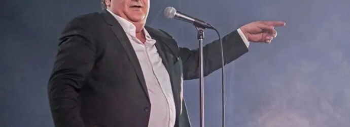 Βασίλης Καρράς: Παρατράγουδα πριν την αποψινή συναυλία – Τσακώθηκαν τραγουδιστές μεταξύ τους