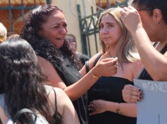 Μητέρα Κυριακής Γρίβα: «Φώναζε “θα σε σκοτώσω και μετά θα σκοτωθώ”, απειλούσε, χτυπούσε κουδούνια»