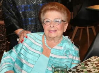 Βέφα Αλεξιάδου: Σε παζάρι στον Ελαιώνα βρέθηκαν να πwλούνται προσωπικά αντικείμενά της