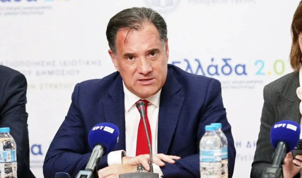Άδωνις Γεωργιάδης για φωτιά στο Τζάνειο: “Περίεργα πράγματα…”