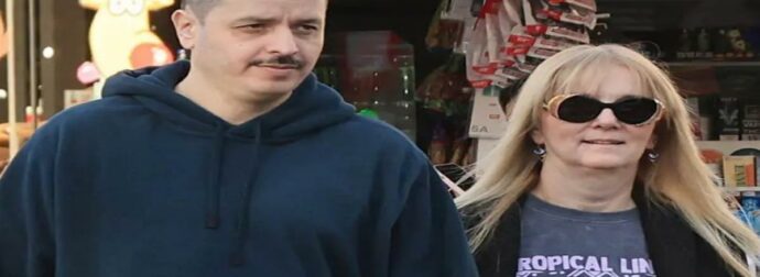 Αλέξανδρος Τσουβέλας: Σπάνια έξοδος με τη διάσημη σύντροφό του στη Γλυφάδα