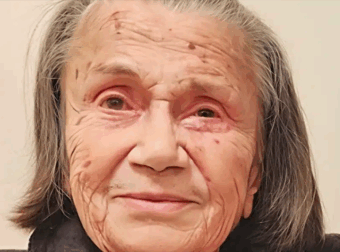 Τυφλή και ξεχασμένη από τους συναδέλφους της ζει τα τελευταία χρόνια η γνωστή Ελληνίδα ηθοποιός