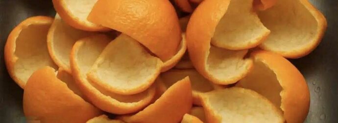 Σταματήστε να πετάτε τις φλούδες από τα πορτοκάλια. Δείτε 10 έξυπνα κόλπα για να τις χρησιμοποιήσετε στο σπίτι