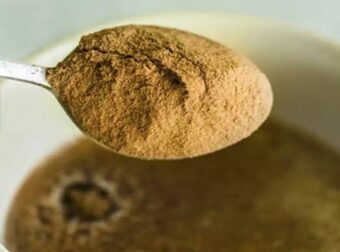 Το φυσικό συστατικό που μπορεί να βοηθήσει να κοιμηθείτε για 8 ώρες συνεχόμενα και βοηθά στη μείωση του φουσκώματος