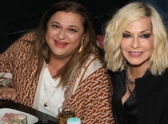 Ελισάβετ Κωνσταντινίδου για Άννα Βίσση: «Tρώει, πίνει, παίζει χαρτιά, βρίζει…»