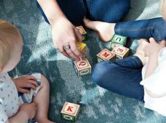 Επίδομα παιδιού: Ο πλήρης οδηγός για τις αιτήσεις του 2026 – Οι 2 παράγοντες που κρίνουν το ποσό που θα πάρετε