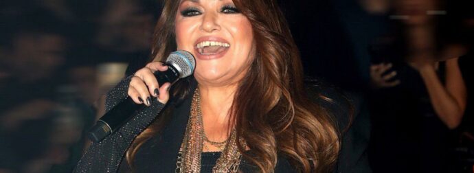 Καίτη Γαρμπή: «Eίμαι χάλια μαύρα» – Ακύρωσε την αποψινή εμφάνισή της