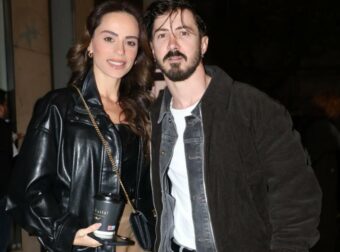 Μαρία Αντωνά: Στο θέατρο με τον Νίκο Γκάνο μετά την ανταλλαγή «πυρών» με τον Γιώργο Λιάγκα