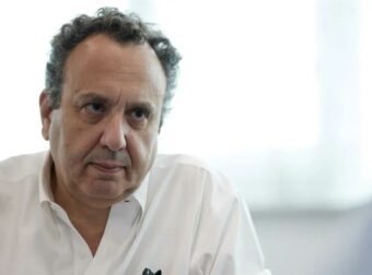 «Ο Καποδίστριας μας μάρανε»: Ο Χωμενίδης έκανε το πιο ουσιαστικό σχόλιο με αφορμή την ταινία του Σμαραγδή