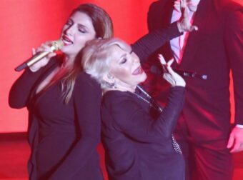 Έλενα Παπαρίζου: Συγκινεί για την Μαρινέλλα – «Τα δάκρυά μου έπεφταν ποτάμι»