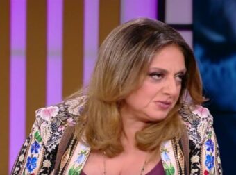 «Κόλαφος» η Μουτίδου: Κανονικοποιείται η βία, υπάρχει μια τάση στην ενοχή απόλαυση της κακής κλειδαρότρυπας»