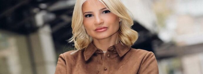 Την πιο αναπάντεχη τάση στα φορέματα υιοθέτησε η Φαίη Σκορδά